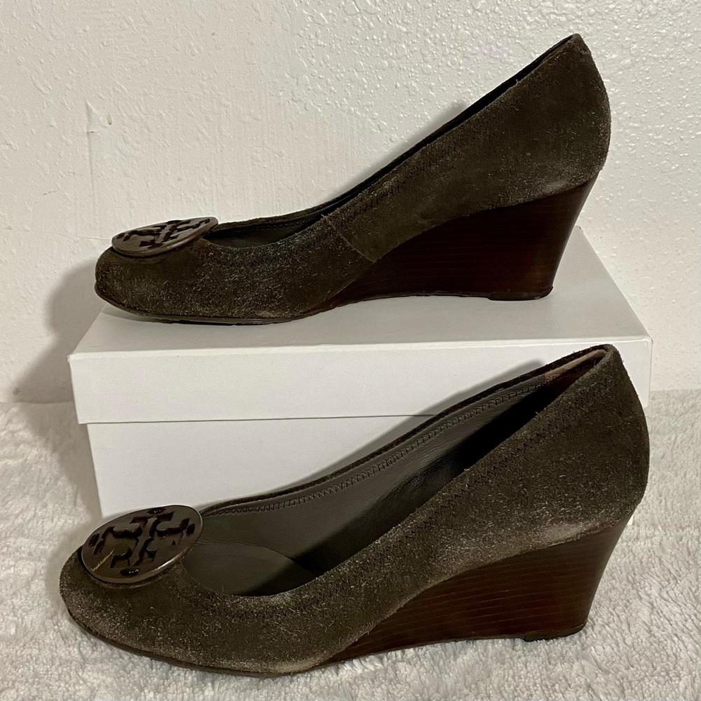 Tory Burch Sally Spilt Suede Wedge Heels Women’s Size 10M Elephant Gray - Picture 2 of 13